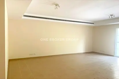 Green Belt Backing | Rare 3M | Vacant