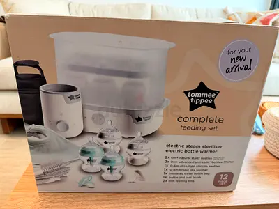 Tommee Tippee Complete Feeding Set - Electric Steam Steriliser  Bottle Warmer (12pc)