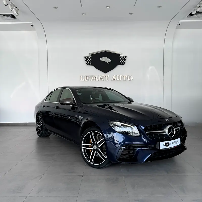 Mercedes-Benz E-Class 2018 — photo 1 of 18