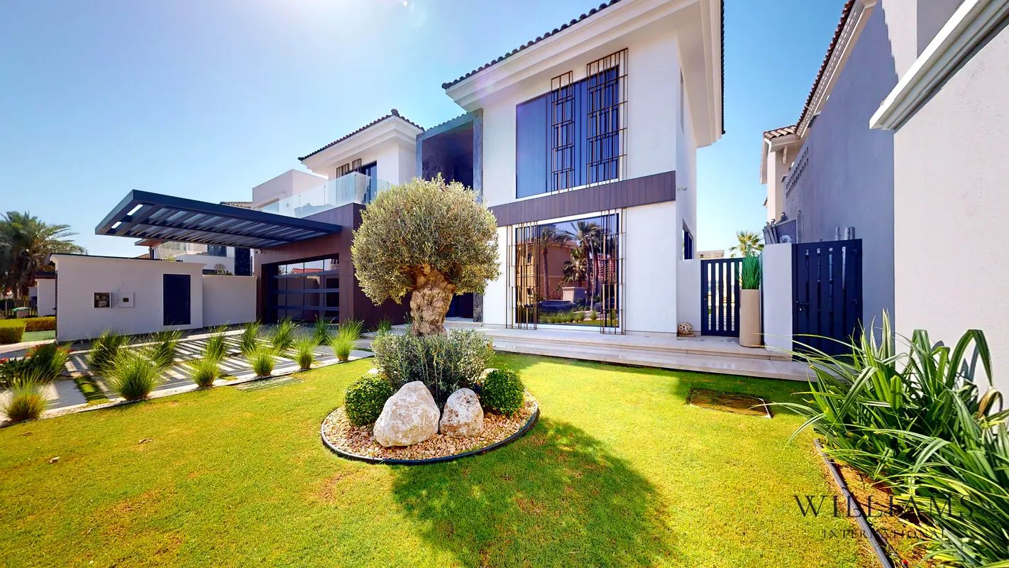 HIGH NUMBER | BRAND NEW | TOP SPEC | SMART HOME