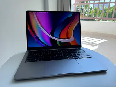 MacBook Air M2 (2022) | 16GB RAM | 512GB SSD | Space Gray