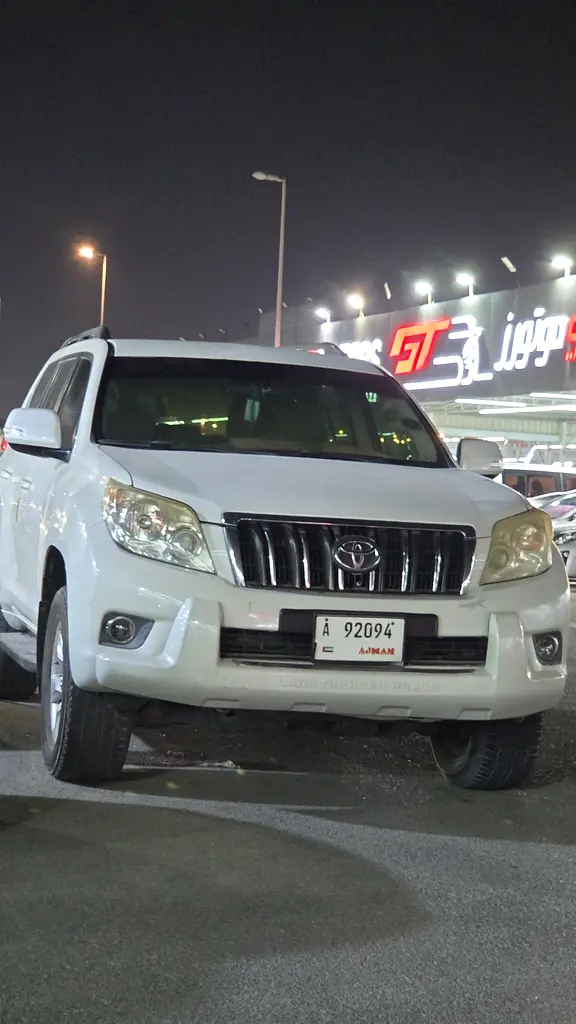 Toyota Prado 2012 — photo 1 of 19