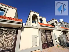 A detached villa including electricity, water, and air conditioning. Freehold ownership, first owner