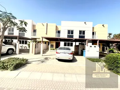 Modern Specious 4BR Townhouse with Private Pool in Community All Amenities