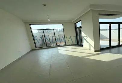 Large Rooftop Terrace | Closed Kitchen | Spacious