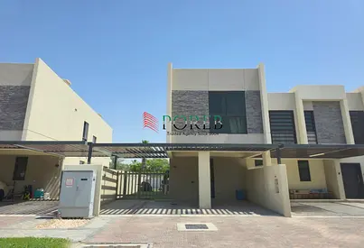 Corner Unit || Single Row || Vacant End June