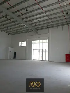 Prime location | Showroom | 25 kW power | Ready to move in