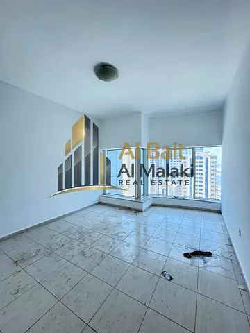 🏡 Apartment for annual rent 🏡 🛏️ 2 bedrooms 🛏️ 🛋️ Spacious living room 🛋️ 🚿 2 bathrooms 🚿 🚘 Fr