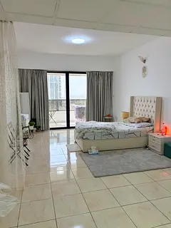 Neat and clean available near financial metro