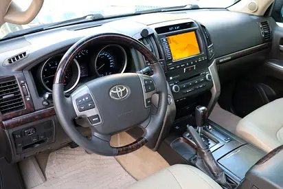 2011 Toyota LAND CRUISER 照片 10