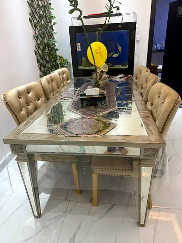 Elegant Mirror Dining Table + 6 Light-Golden Chairs (Excellent Condition)