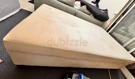 Queen size bed with ikea mattress topper size 200,140