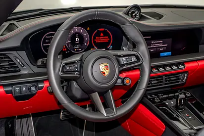 صورة 10 لـ 2025 Porsche 911