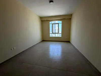 اول ساكن كورنيش عجمان غرفة وصالة 2حمام  غرفة ماستر مطبخ امريكي بناية جديدة سكيورتي 24 ساعة تشطيبات ممتازة اطلالة بحرية