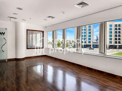 Ready to Occupy | Up to 4 Cheques | Chiller Free