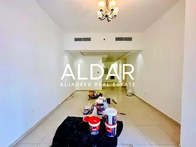 Massive| Private Garden| Closed Kitchen | Vacant