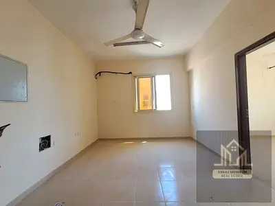 WOW \\ LOOK LIKE A SPACIOUS GORGEOUS APARTMENT \\ AT THE PRIME LOCATION \\ FAMILY BUILDING \\ just in 27k