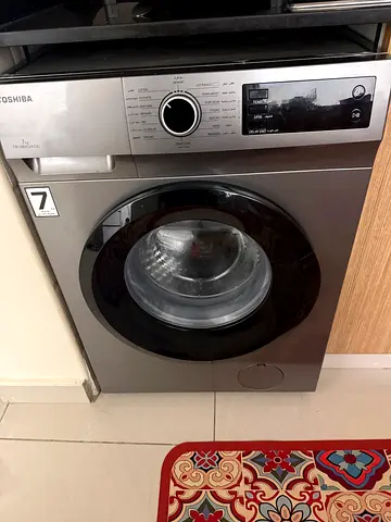 Toshiba front-load washing machine - good condition