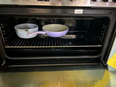 Used Built-in Oven with Nonstick Pans (Good Working Condition)