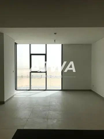 2 Bedroom + Storage Spacious Appartement Ready To Move