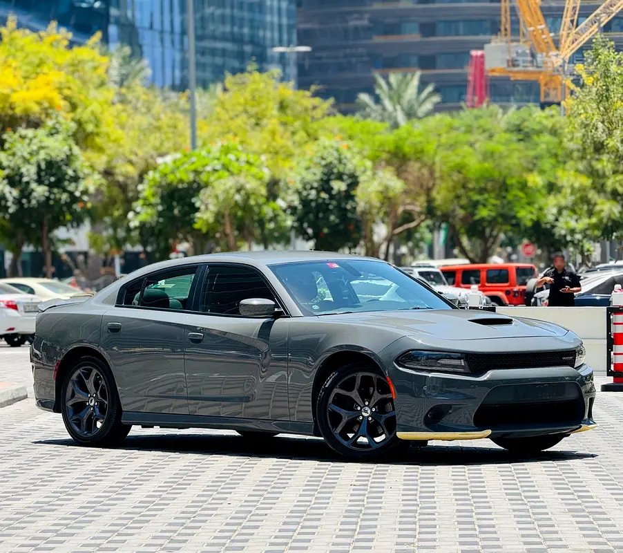 Dodge Charger 2019 — photo 1 of 18