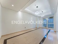 Unfurnished I Vacant I Spacious Layout