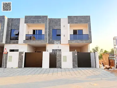 فرصة العمر لامتلاك فيلا أحلامك! استمتع بالفخامة والراحة في فيلا مودرن راقية بموقع استراتيجي في منطقة الحليو، جاهزة للسكن