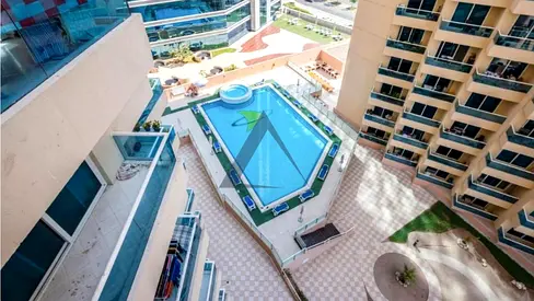 Unfurnished | With Parking | Lake View