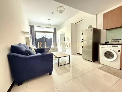 FULLY FURNISHED STUDIO READY TO MOVE IN