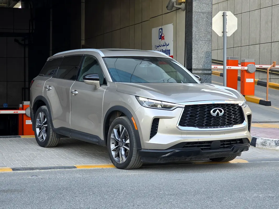 Infiniti QX60 2024 — photo 1 of 16