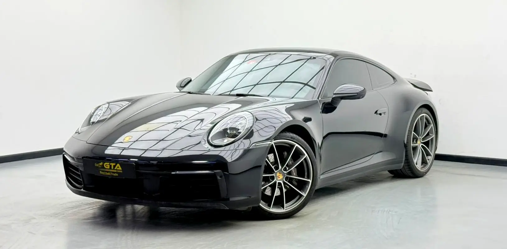 Porsche 911 2021 — photo 1 of 15