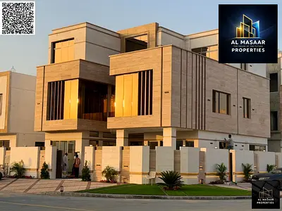 Luxury corner villa directly opposite Al Hamidiya Park with 7 rooms and a rooftop terrace. Price in