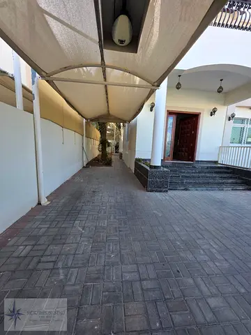 ***Hot Deal 4Bhk Duplex Villa Available in Al Hazannah Area***