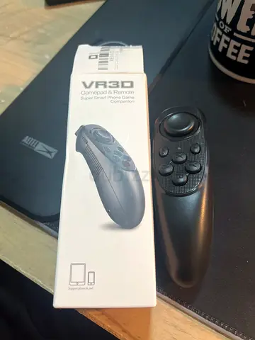 Small Wireless VR/Media Remote Controller (VR3D style) - Works with Tablet/Phone