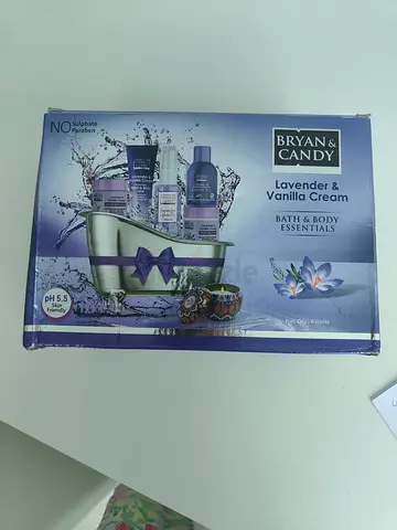 Bryan  Candy Lavender  Vanilla Cream Bath  Body Gift Set (New)
