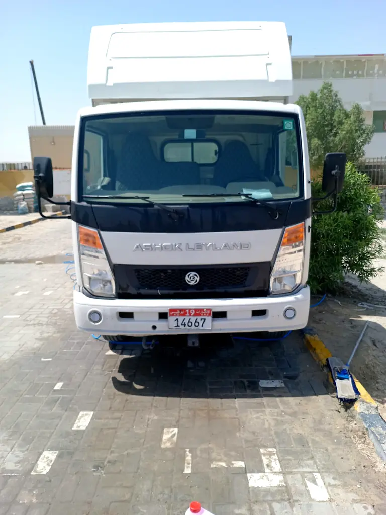 Ashok Leyland Partner 2022 — photo 1 of 2