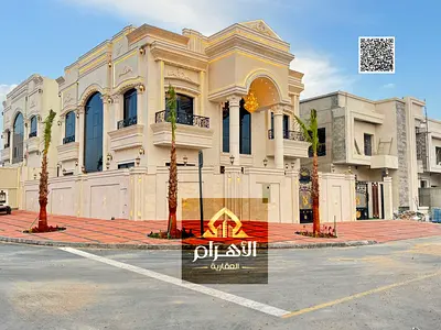 For sale: Classic corner villa on two streets with a large built-up area, price includes registration and ownership fees.
