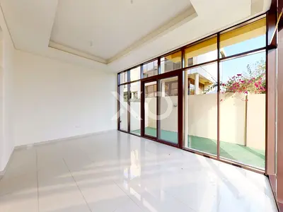 THM | 3 BED + MAIDS | AVAILABLE IN JUNE