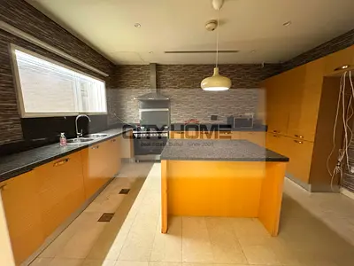 Spacious Layout/3 Bedroom villa