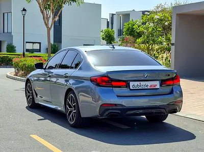 2022 BMW 5-SERIES photo 8