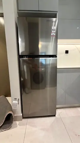 LG Stainless Steel Top Freezer Refrigerator Very Good Condition