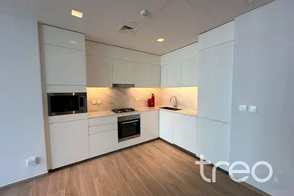 Best Layout 1BR | Bright Unit | Creek Horizon
