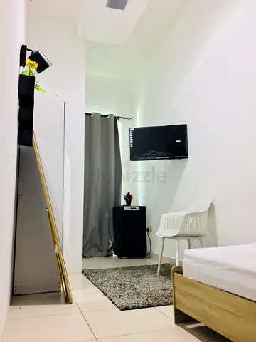Room partition in amazing apartment in Dubai Marina for female only