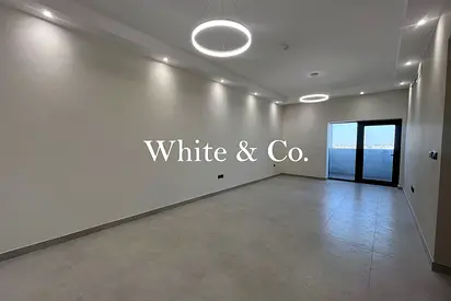 Unfurnished | Vacant June| Close to Metro