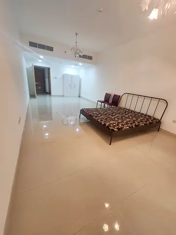 I have fully furnished sharing separate room in 3 bhk ready to move location abushagara