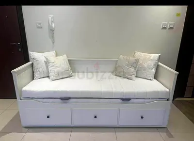 Day bed available in Sharjah