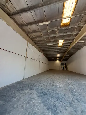 READY TO MOVE IN WAREHOUSE | DIP 1 | VACANT
