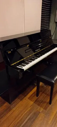 Yamaha upright