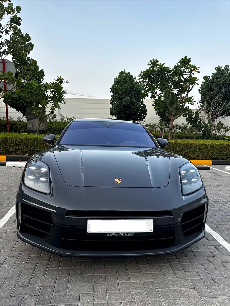 Porsche Panamera 2026 — photo 1 of 18