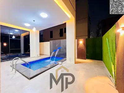 Villa with private pool, two floors and roof, located close to services, price includes registration fees.